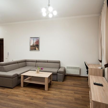 Wonderful Flat On City Center Uzjhorod Eksteriør bilde