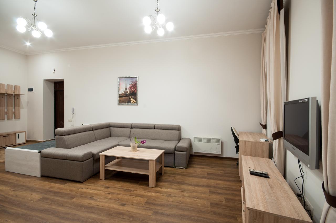 Wonderful Flat On City Center Uzjhorod Eksteriør bilde